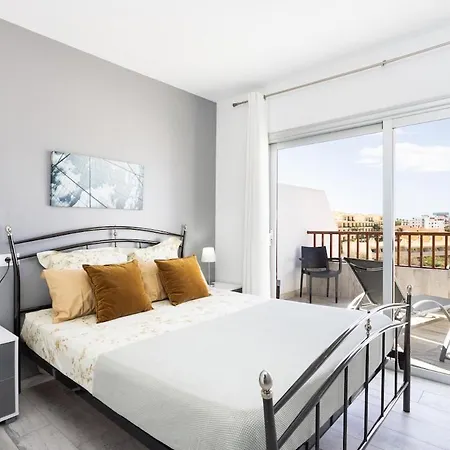 Lägenhet Bright & Elegant Duplex With Terrace And Pool, Just Steps From Puerto Colon *
