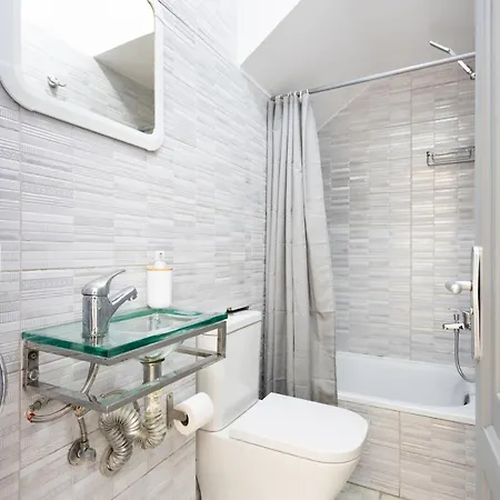 Lägenhet Bright & Elegant Duplex With Terrace And Pool, Just Steps From Puerto Colon *
