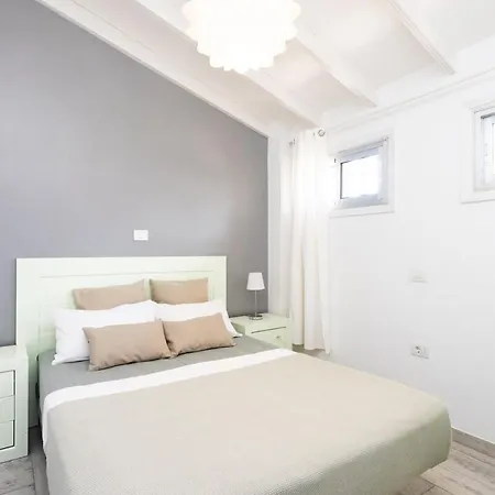 Lägenhet Bright & Elegant Duplex With Terrace And Pool, Just Steps From Puerto Colon
