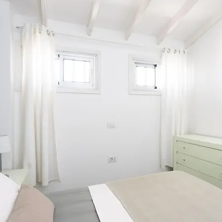 Bright & Elegant Duplex With Terrace And Pool, Just Steps From Puerto Colon Costa Adeje (Tenerife)