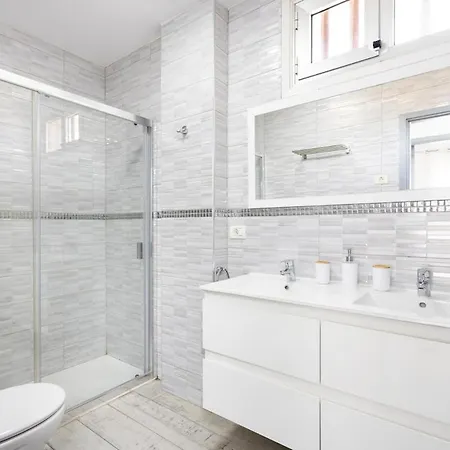 Bright & Elegant Duplex With Terrace And Pool, Just Steps From Puerto Colon Costa Adeje (Tenerife)