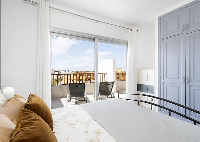 Bright & Elegant Duplex With Terrace And Pool, Just Steps From Puerto Colon Apartment