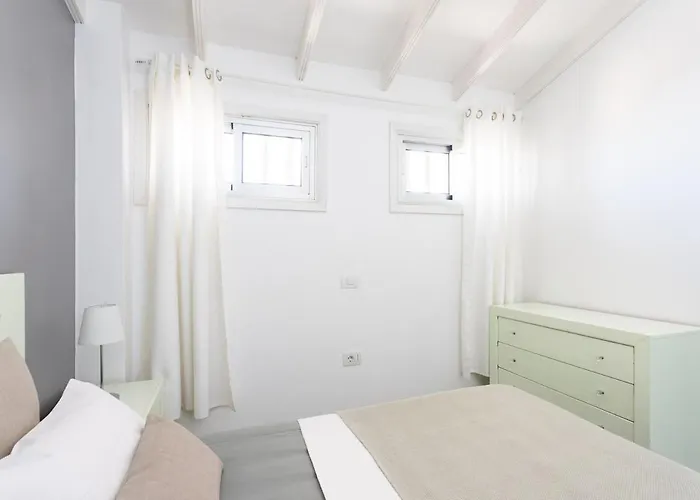 Bright & Elegant Duplex With Terrace And Pool, Just Steps From Puerto Colon Costa Adeje (Tenerife)