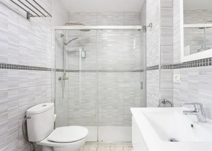 Apartment Bright & Elegant Duplex With Terrace And Pool, Just Steps From Puerto Colon
