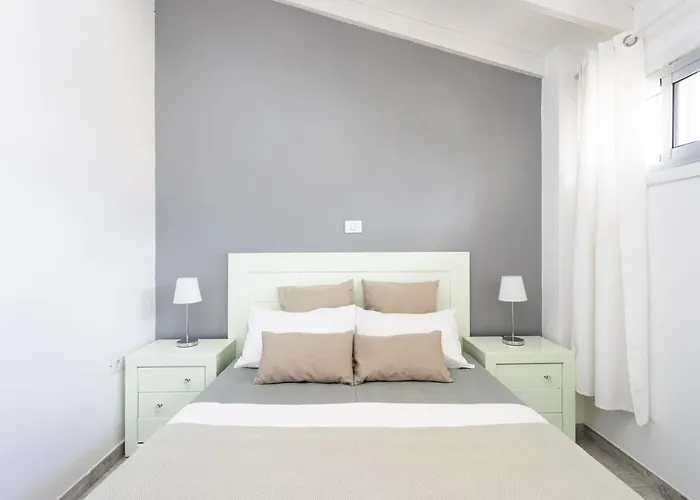 Bright & Elegant Duplex With Terrace And Pool, Just Steps From Puerto Colon Costa Adeje (Tenerife)